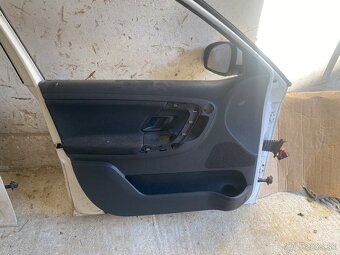 Škoda Fabia 2 ľavé predné dvere - 4