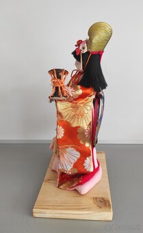 Japonská bábika s bubnom daiko - 4