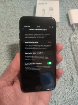 Apple iphone SE 2020 64GB Black - 4