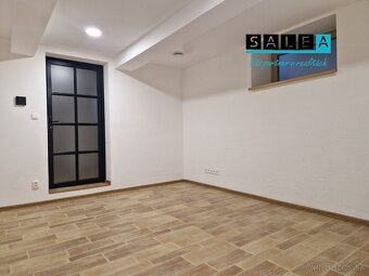 Prenájom pre pestrú ponuku služieb pešia zóna Šaľa 200 m2 al - 4