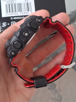 Casio G-Shock GA-700 - 4