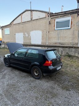 Rozpredám Golf IV 4-motion 2.0 85kw na náhradné diely - 4