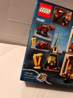 LEGO Harry Potter 76387 Rokfort: stretnutie s Chlpáčikom - 4