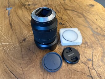SONY FE 28-70mm f/3,5-5,6 OSS - 4