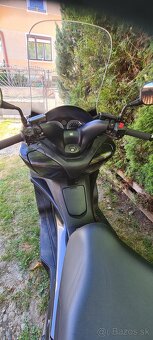 Maxi skúter HONDA  SWT 400 - 4