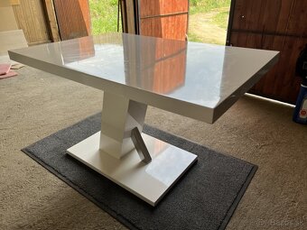 jedalenský stôl - 4