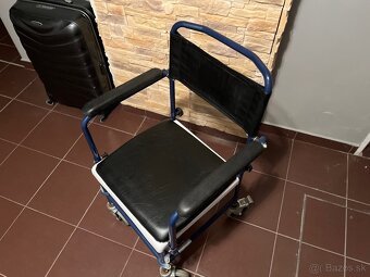 Pojazdné toaletné WC kreslo - 4