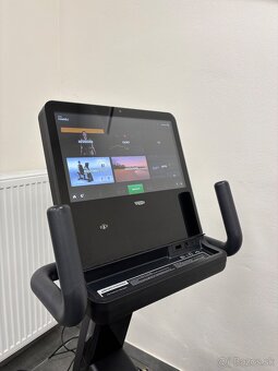 Technogym Artis unity 3 LIVE - kolo s opeřkou - 4