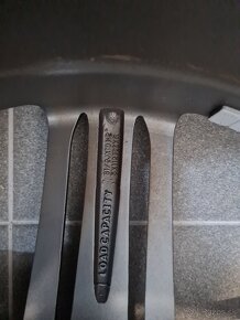 Predám komplety na Audi 19" 255/35, disk 8,5" x 19, ET32 - 4