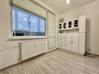 JAZERO - METEOROVÁ 1,5 IZBOVÝ BYT 42 M2, LODŽIA, SKRINE NA - 4