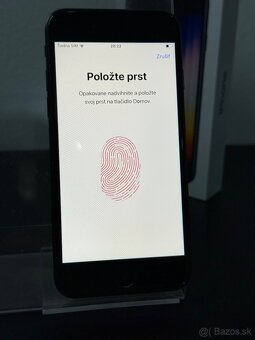 Predám Apple iPhone SE 2022 64GB Black Minimálne známky - 4