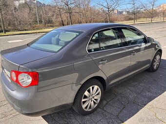 Predám VW Jetta 1.9TDi - 4