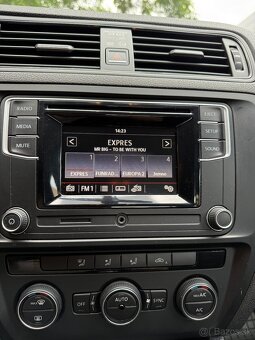 VW Jetta 1.2 TSI - 4