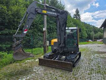 Pásový báger/rýpadlo VolvoECR88D - 4