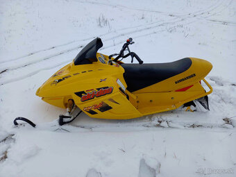 detský snežný skúter Ski-Doo MiniZ 120 - 4