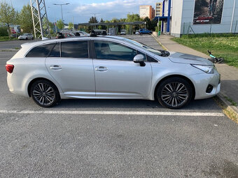 Toyota Avensis T27 Combi/Touring Sports 1.8, 108 kW, benzín - 4