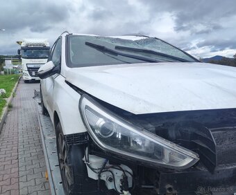 Rozpredam i30 - 4 - 4