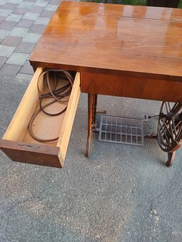 Šijací stroj Minerva 122 - 4