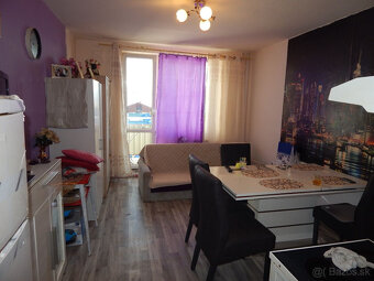 SPEKTRUM REALITY- Na PREDAJ garsónka, 23 m2 s loggiou, okres - 4