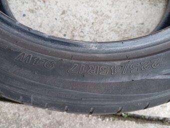 225/45 r17 - 4