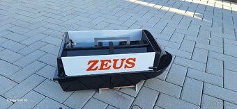 Zavážacia lodka ZEUS - 4