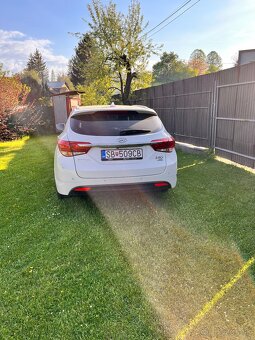 Hyundai i40 1,7 104kw diesel - 4