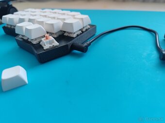 Corne v4.1 mechanická klávesnica - 4