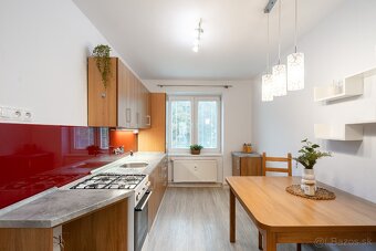 Rezervovaný - Svetlý 2-izbový byt 60 m² – Dukelská - 4