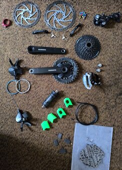 Predám komplet Shimano stred,kazeta,prehadzovačka,brzdy - 4