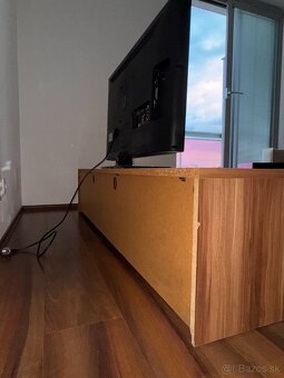 Predávm LG TV so skrinkou pod televízor - 4