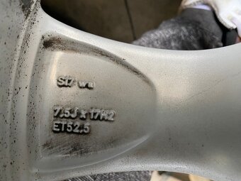 predám ALU disky s pneumatikami/250E/ + jazdené pneu/40E/ - 4