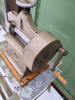 Ručný štiepací stroj na kožu, useň a iné materiály - 4