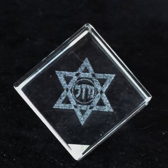 Svietnik a jarmulka. - 4