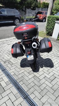 Suzuki dl 650Vstrom - 4