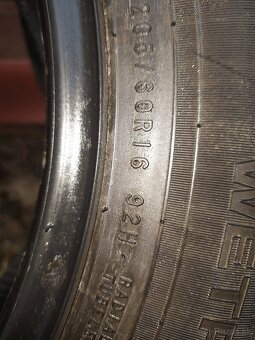 Nokian 205/60 R16 - 4