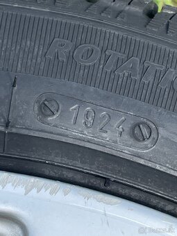 Audi elektróny so zimnými pneumatikami - 4