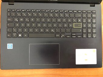 Asus Vivobook - 4