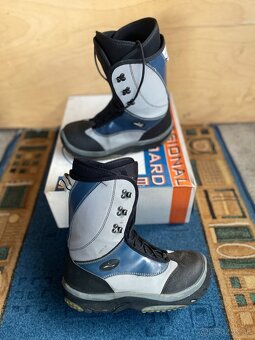 Snowboard + topánky - 4