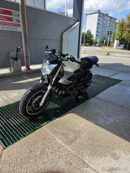 Yamaha xj6 - 4