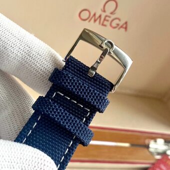 Pánske hodinky OMEGA Speedmaster Silver Snoopy Award - 4
