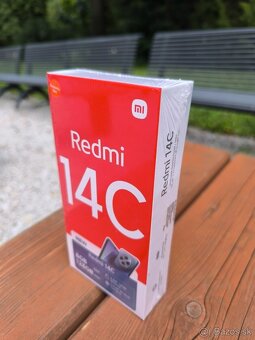 2 mobily Xiaomi Redmi + 3ks prislusenstvo - 4
