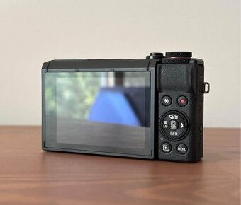 Canon G7 X Mark III - 4