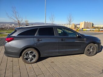 Hyundai i30 CW 1.5 T-GDi mHEV Family DCT - 4