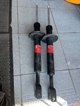 Predám predné tlmiče TRW na audi a6 c6 - 4