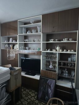 Predám obývaciu stenu a skrine - 4