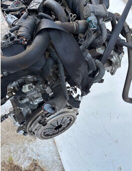 Toyota Verso S  1NR motor 101tis - 4