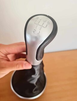 Radiaca páka pre ŠKODA FABIA 2 - 4