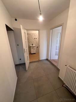 2 a 1/2i rodinný domček - za cenu bytu - 4