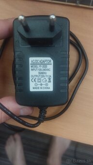 adapter 20V 2A - 4