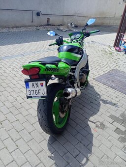 Kawasaki Ninja ZX6R - 4